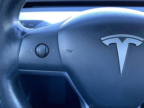 Used 2018 Tesla Model 3 Long Range image 18