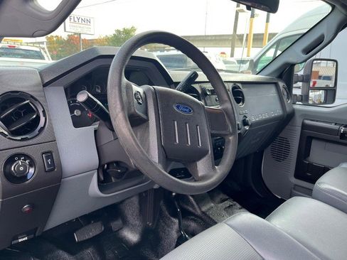 Used 2016 Ford F250 XL w/ Power Equipment Group image 9