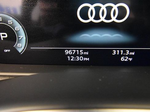 Used 2021 Audi Q8 Premium w/ Convenience Package image 31