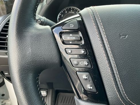 Used 2023 Nissan Armada Platinum w/ Captain's Chairs Package AWD/4WD image 21