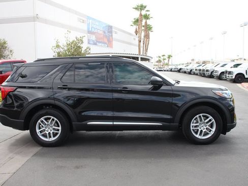 Certified 2025 Ford Explorer Active AWD/4WD image 10