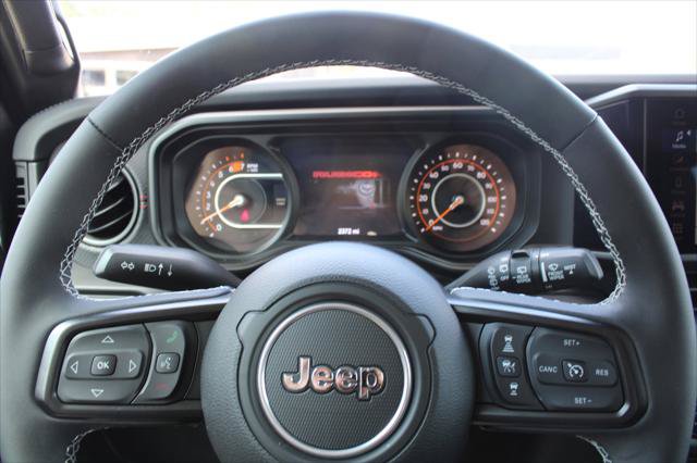 Certified 2025 Jeep Wrangler Rubicon w/ Convenience Group AWD/4WD image 24