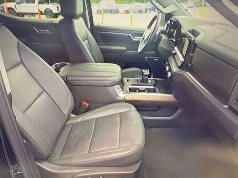 Used 2024 GMC Sierra 1500 SLT w/ SLT Premium Plus Package AWD/4WD image 13