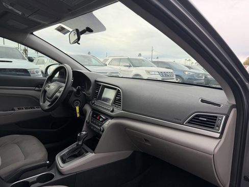 Used 2018 Hyundai Elantra SEL image 29