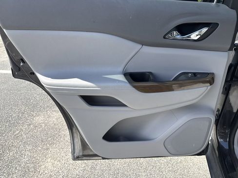 Used 2018 GMC Acadia SLE w/ LPO, Floor Liner Package image 22