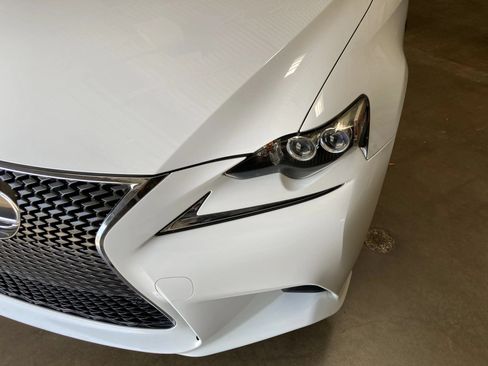 Used 2016 Lexus IS 200t w/ F Sport Package RWD image 11