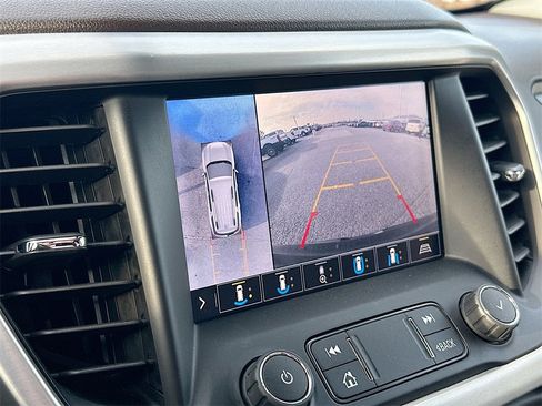 Used 2020 GMC Acadia SLT w/ Premium Package image 23