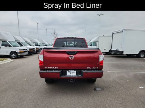 Used 2018 Nissan Titan SL image 8