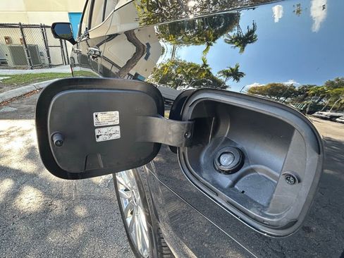 Used 2024 Cadillac Escalade Premium Luxury Platinum image 62