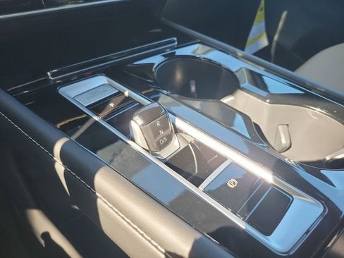 New 2026 Volkswagen Atlas Cross Sport SE FWD image 32