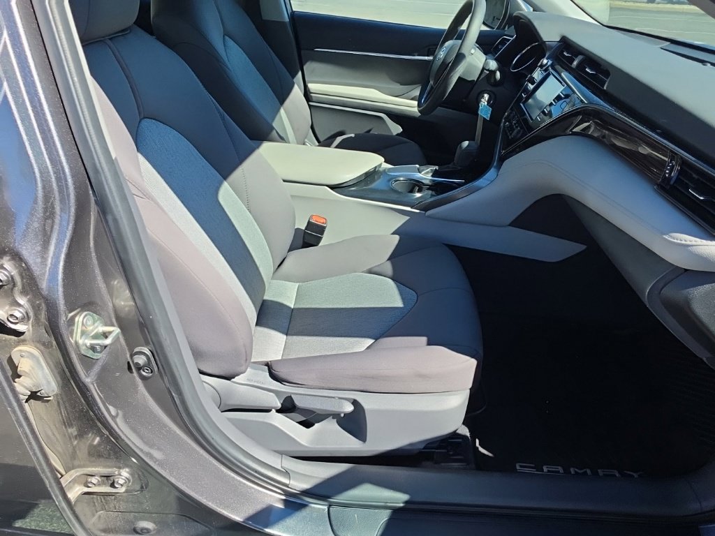 Used 2019 Toyota Camry LE FWD image 29