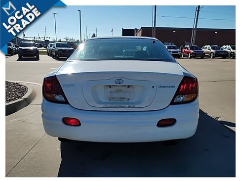 Used 2001 Oldsmobile Aurora 3.5 w/ Convenience Pkg image 7