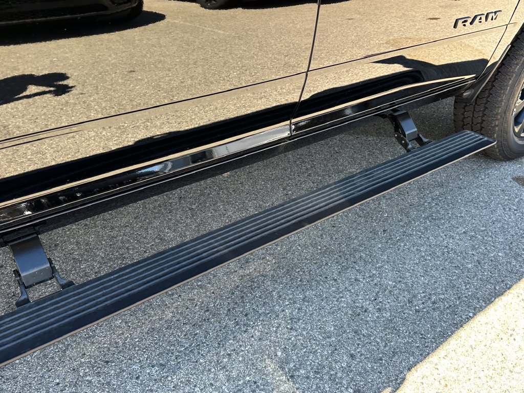 New 2026 RAM 2500 Laramie AWD/4WD image 46