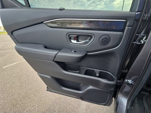 Used 2024 Honda Pilot Elite image 22