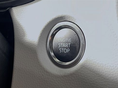 Used 2025 Toyota Corolla SE image 23