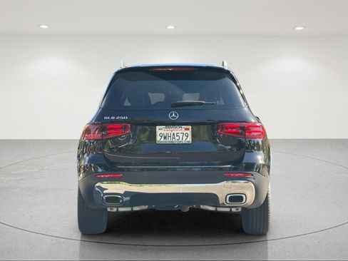 Used 2026 Mercedes-Benz GLB 250 image 4
