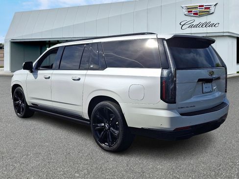 Used 2025 Cadillac Escalade ESV Sport Platinum w/ LPO, Floor Liner Package AWD/4WD image 3