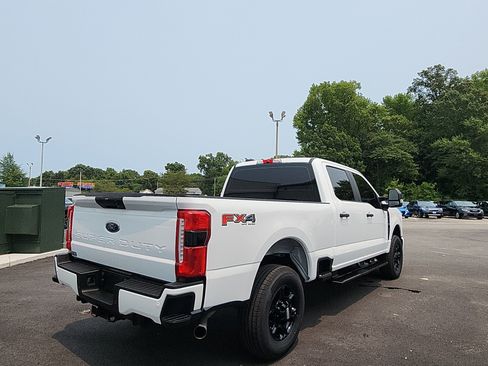 Used 2024 Ford F250 XL w/ STX Appearance Package AWD/4WD image 5