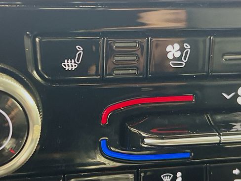 Used 2023 Jeep Grand Cherokee L Overland w/ Rear Seat Video Group I image 21