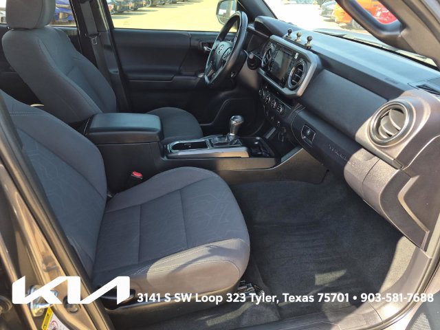 Used 2016 Toyota Tacoma TRD Off-Road w/ Towing Package AWD/4WD image 10