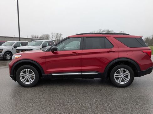 Used 2022 Ford Explorer XLT w/ Equipment Group 202A image 19