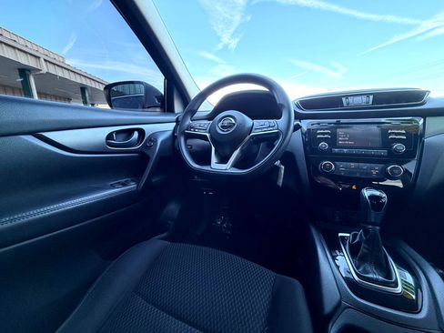 Used 2017 Nissan Rogue Sport S w/ S Appearance Package image 19