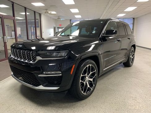 Certified 2022 Jeep Grand Cherokee Summit 4xe AWD/4WD image 6