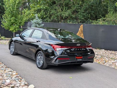 Certified 2024 Hyundai Elantra Blue image 3