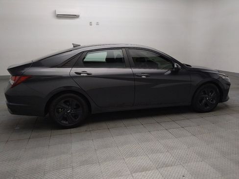 Used 2023 Hyundai Elantra SEL FWD image 10