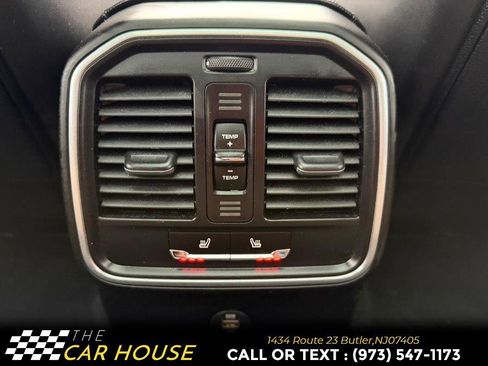 Used 2018 Porsche Macan S image 33