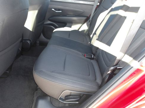 Certified 2024 Hyundai Tucson SE image 12