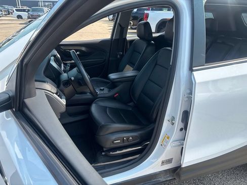 Used 2024 GMC Terrain SLT AWD/4WD image 18