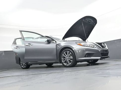 Used 2018 Nissan Altima 2.5 SR w/ SR Special Edition FWD image 45