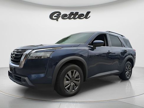 Used 2025 Nissan Pathfinder SV FWD image 1