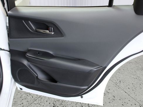 Used 2024 Toyota Prius XLE FWD image 41