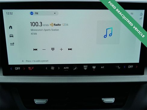 Used 2025 Ford Explorer ST image 23