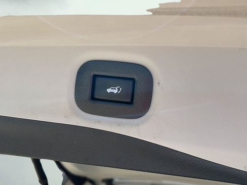 Used 2020 Nissan Rogue SV AWD/4WD image 7