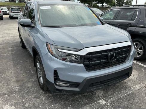 Used 2025 Honda Ridgeline RTL image 3