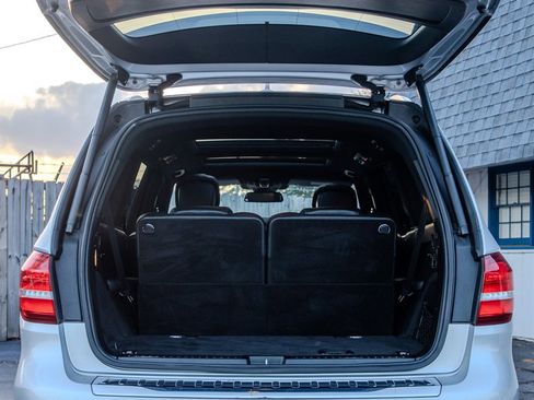 Used 2018 Mercedes-Benz GLS 550 4MATIC image 9