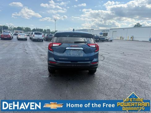 Used 2024 GMC Terrain SLE AWD/4WD image 5