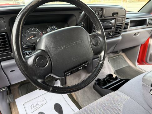 Used 1997 Dodge Ram 1500 Truck 2WD Club Cab image 82