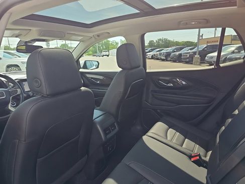 Used 2024 GMC Terrain Denali w/ Denali Premium Package AWD/4WD image 25