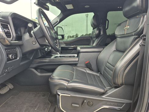 Certified 2024 Ford F250 Platinum w/ FX4 Off-Road Package image 15