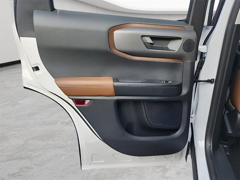 New 2025 Ford Bronco Sport Outer Banks w/ Sasquatch Outer Banks Package image 17