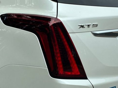 Used 2023 Cadillac XT5 Luxury FWD image 13
