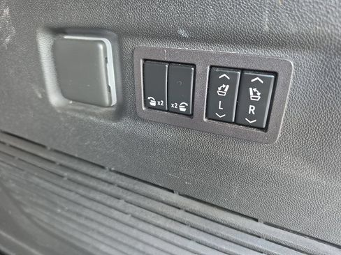 Certified 2023 GMC Yukon XL Denali AWD/4WD image 16