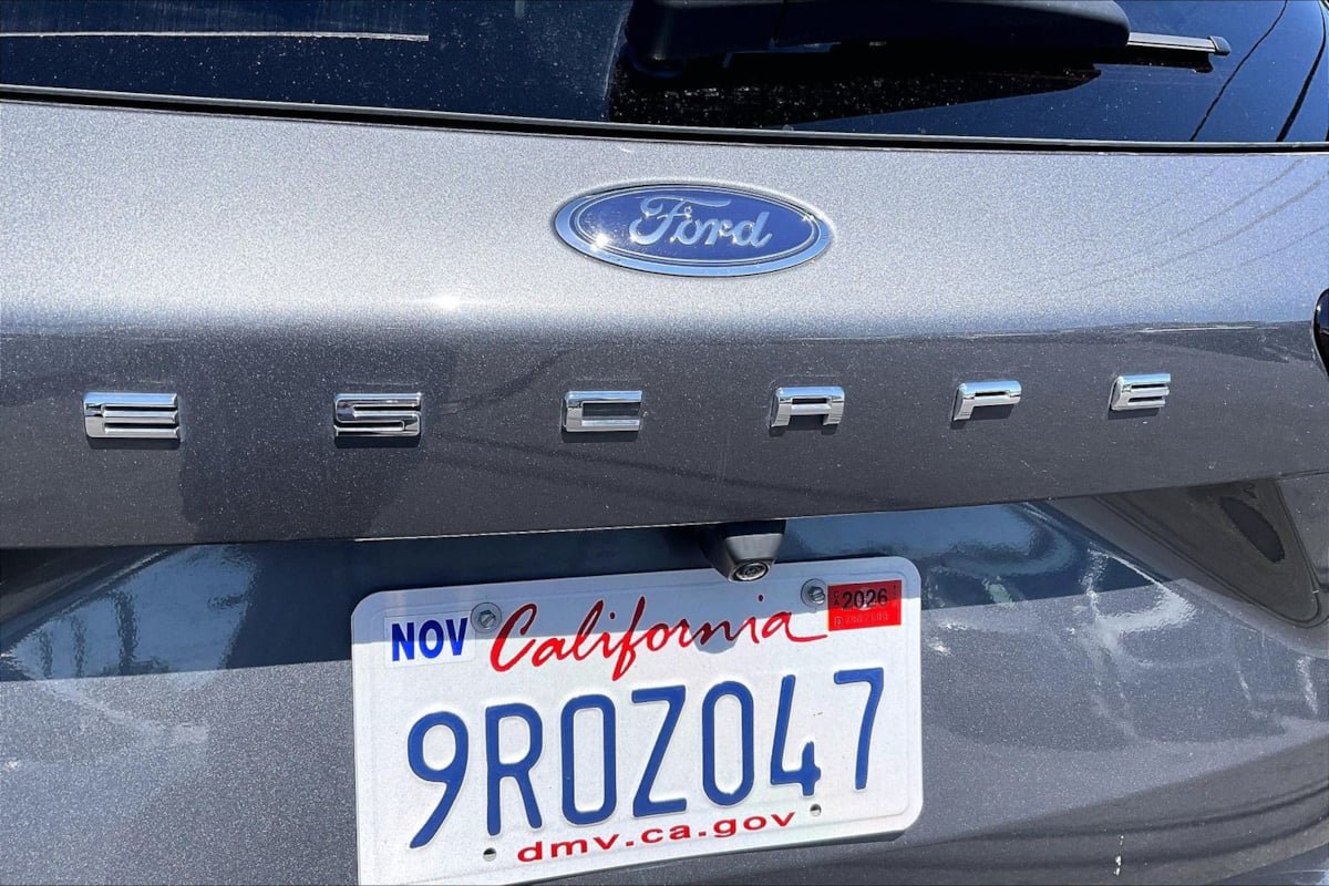 Used 2023 Ford Escape Active w/ Cold Weather Package FWD image 8