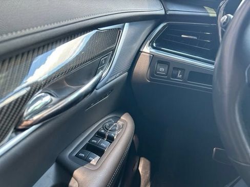 Certified 2024 Cadillac XT6 Sport w/ LPO, Floor Liner Package AWD/4WD image 24