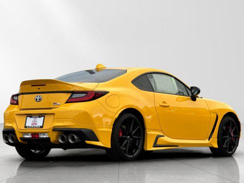 New 2026 Toyota GR86 YUZU Limited image 3