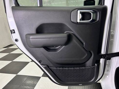 New 2025 Jeep Gladiator Sport image 16